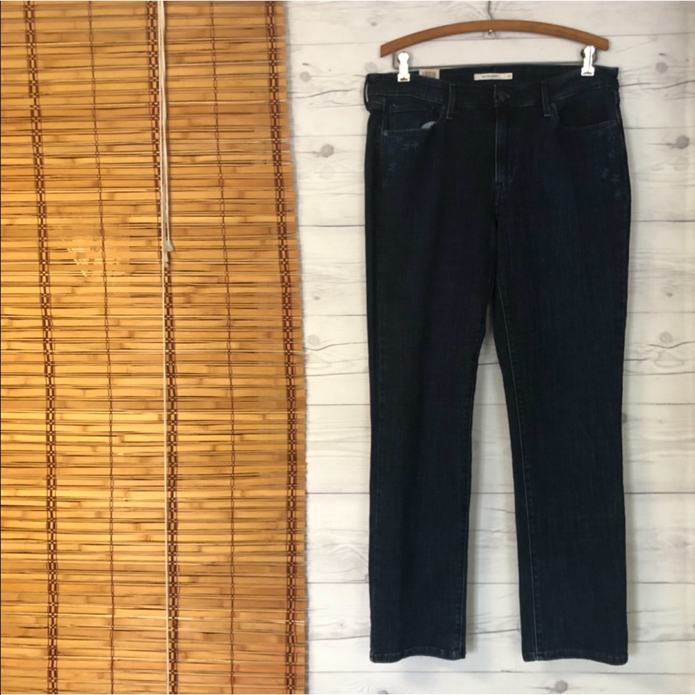 Levis Mid Rise Skinny Blue Denim Jeans 33 x 32 Stretch Dark Wash Embroidered NWT